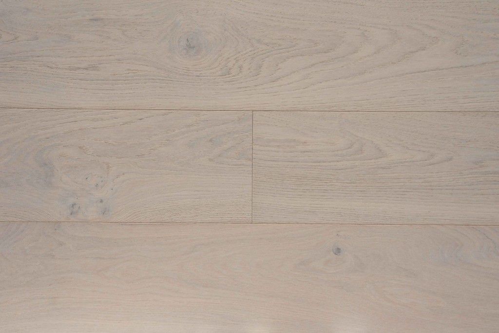 Heartwood Oak Whisp Brushed & Matt Lacquered